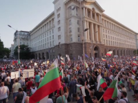 Patru săptămâni de proteste în Bulgaria. Corturi de campanie instalate în intersecții din Sofia