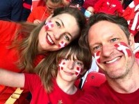 Clipe de groază pentru o familie de danezi, după meciul cu Anglia. Ce le-au făcut mai mulți fani englezi beți