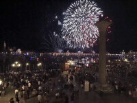 Peste 25.000 de oameni au urmărit în Veneția artificiile de Sfântul Salvador
