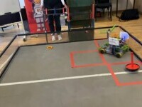 Câțiva elevi români au câștigat un premiu pentru cel mai ingenios și inovativ robot, în SUA