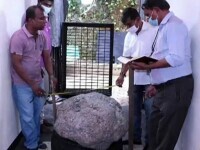 Safir albastru de 80 de kilograme, descoperit într-o mină din Sri Lanka. Are o valoare uriașă