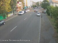 Video. Momentul în care șoferul băut s-a infipt cu mașina într-un stâlp din Suceava