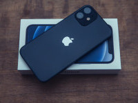 iPhone 12 şi iPhone 13, interzise la vânzare în Columbia. Cum s-a ajuns la decizia instanței din Bogota