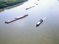 Traficul comercial pe Dunăre, oprit din cauza secetei. Bulgaria cere urgent ajutorul României