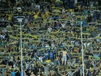 Caz fără precedent în fotbalul românesc. Fanii Petrolului au salvat 250.000 de euro cu ajutorul unei butelii | VIDEO