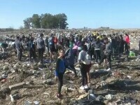 Mai mulți muncitori au găsit într-o groapă de gunoi peste 50.000 de dolari în Argentina
