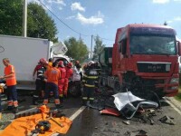 Accident grav în Harghita între un camion şi o autoutilitară: Două persoane încarcerate