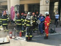 Un muncitor a fost surprins de un incendiu într-un canal din București. Bărbatul a murit. GALERIE FOTO