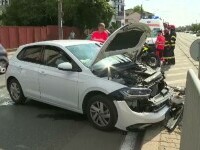 Accident în Timișoara. Un șofer beat s-a izbit cu mașina de un gard de tramvai. Cum l-au găsit polițiștii