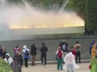 Cozi la flacăra olimpică din Grădinile Tuileries, pentru selfie. Se dau tichete gratuite