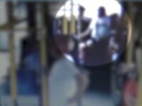 Un fost controlor de bilete a agresat sexual un băiat de 14 ani într-un autobuz. Adolescentul a crezut că îl jefuiește