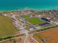 Aproximativ 500.000 de tineri sunt așteptați în Costinești, la „Beach, Please!”. Cazările s-au dat încă din iarnă