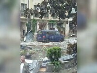 Imagini cu dezastrul provocat de furtună în Sinaia. Vântul de peste 100 de km pe oră a smuls arbori uriași din rădăcini