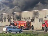 Incendiu de proporții la o hală din Timișoara. Fumul s-a văzut de la peste 20 de kilometri. A fost emis și un mesaj Ro-Alert