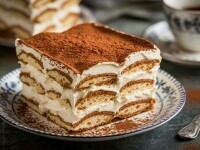 Tiramisu - rețeta originală din Italia. Variante moderne și tot ce trebuie să știi despre acest desert clasic