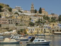 O insulă din Grecia preferată de turiști introduce taxe speciale