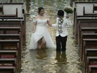 cuplu inundatie