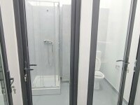 toaleta transparenta