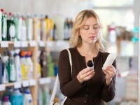 Deodorant vs Antiperspirant: Care e diferența și ce alegi în funcție de nevoile tale