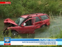 VIDEO. 2 in portbagaj, 5 pe bancheta din spate. Un Opel Vectra plin cu 9 tineri a ajuns in apa