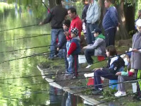 copii la pescuit
