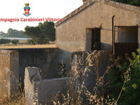 cladire insalubra locuita de romani in Sicilia