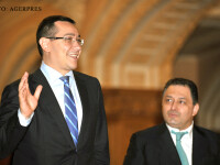 Victor Ponta (stg.), premierul Romaniei, si Marian Vanghelie (dr.), primarul Sectorului 5, inaintea sedintei Comitetului Executiv National al PSD in 2012 FOTO AGERPRES