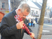 Primarul Ovidiu Cretu, la targul de iarna organizat pe pietonalul din centrul istoric al orasului Bistrita