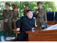 Kim Jong Un la un test cu rachete