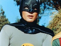 Actorul Adam West, care a interpretat personajul ”Batman”, a murit la varsta de 88 de ani