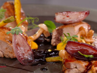 Piept de fazan cu dulceata de merisoare si ciupercute