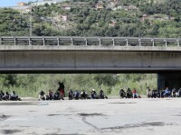 Refugiati la granita cu Franta