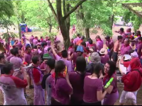 Sute de oameni s-au stropit cu vin, în Spania, conform unei tradiții locale