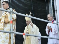 Papa Francisc oficiaza Sfanta Liturghie si ceremonia de beatificare a sapte episcopi greco-catolici martiri, pe Campia Libertatii din Blaj