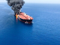Două petroliere, lovite în urma unui atac ”suspect” produs în Golful Oman