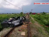 Greșeala fatală a unui șofer din Bihor. Mașina sa a fost izbită violent de un tren