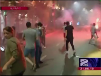 Proteste violente în Georgia. Mii de oameni au luat cu asalt clădirea parlamentului