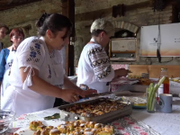 Bomboanele cu rubarbă, vedetele unui festival cu tradiție, organizat în Mureș