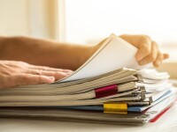 (P) Pentru a-ți organiza eficient spațiul de lucru, ai nevoie de un dulap metalic!