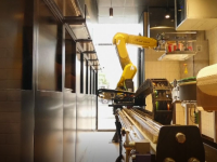 Primul fast-food în care servirea se face cu ajutorul roboților. Clienții nu mai intră în contact cu nimeni
