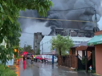 Bucureștiul, amenințat de fum toxic după un incendiu provocat de o mână criminală la un incinerator din Prahova