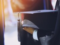 Povestea emoționantă a unei femei din SUA, mamă a 17 copii, care a absolvit liceul la vârsta de 92 de ani