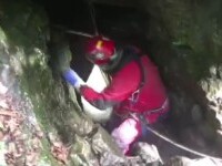 Gunoaiele din peșteri, lăsate de turiști, sunt curățate cu greu de speologi