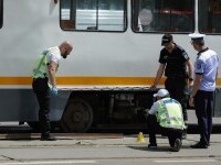 Incident grav în București. O șină s-a desprins, a trecut prin podeaua unui tramvai și a rănit un bărbat - 3