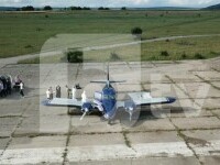 Prima imagine cu avionul misterios care a tranzitat România. Ce au făcut pilotul și pasagerul după ce au aterizat în Bulgaria