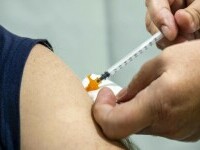 Italia repornește campania de vaccinare anti-Covid, după o explozie a numărului de îmbolnăviri