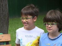 Proiect de lege: Statul vrea să le dea părinților bani să le cumpere copiilor ochelari de vedere