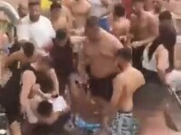 Caz uluitor în Germania. Sute de persoane s-au bătut la o piscină din Berlin, din cauza unor pistoale cu apă | VIDEO