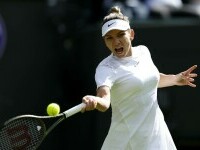 Simona Halep s-a calificat fără probleme în turul doi la Wimbledon. VIDEO