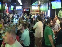 Grupurile de microbiști au umplut terasele din Centrul Istoric la finala Champions League, Manchester City - Inter Milano